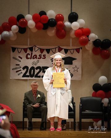 VHS Graduation 25-21