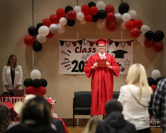 VHS Graduation 25-34